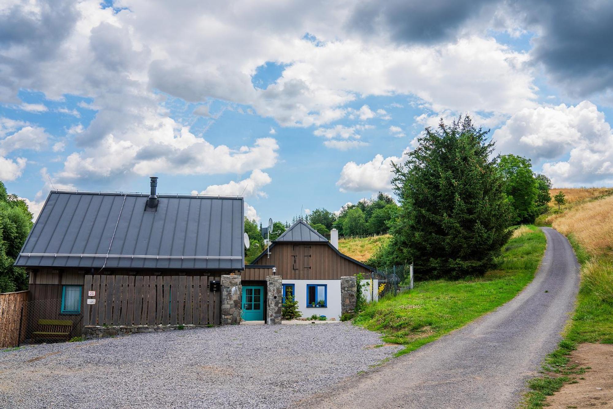 Chalupka Opal A Chalupa Achat Na Luke Lukahuta Chaletstiavnica Banska Stiavnica Na Samote - Samoobsluzny Pristup Cez Pin-Kod Nonstop Exterior photo