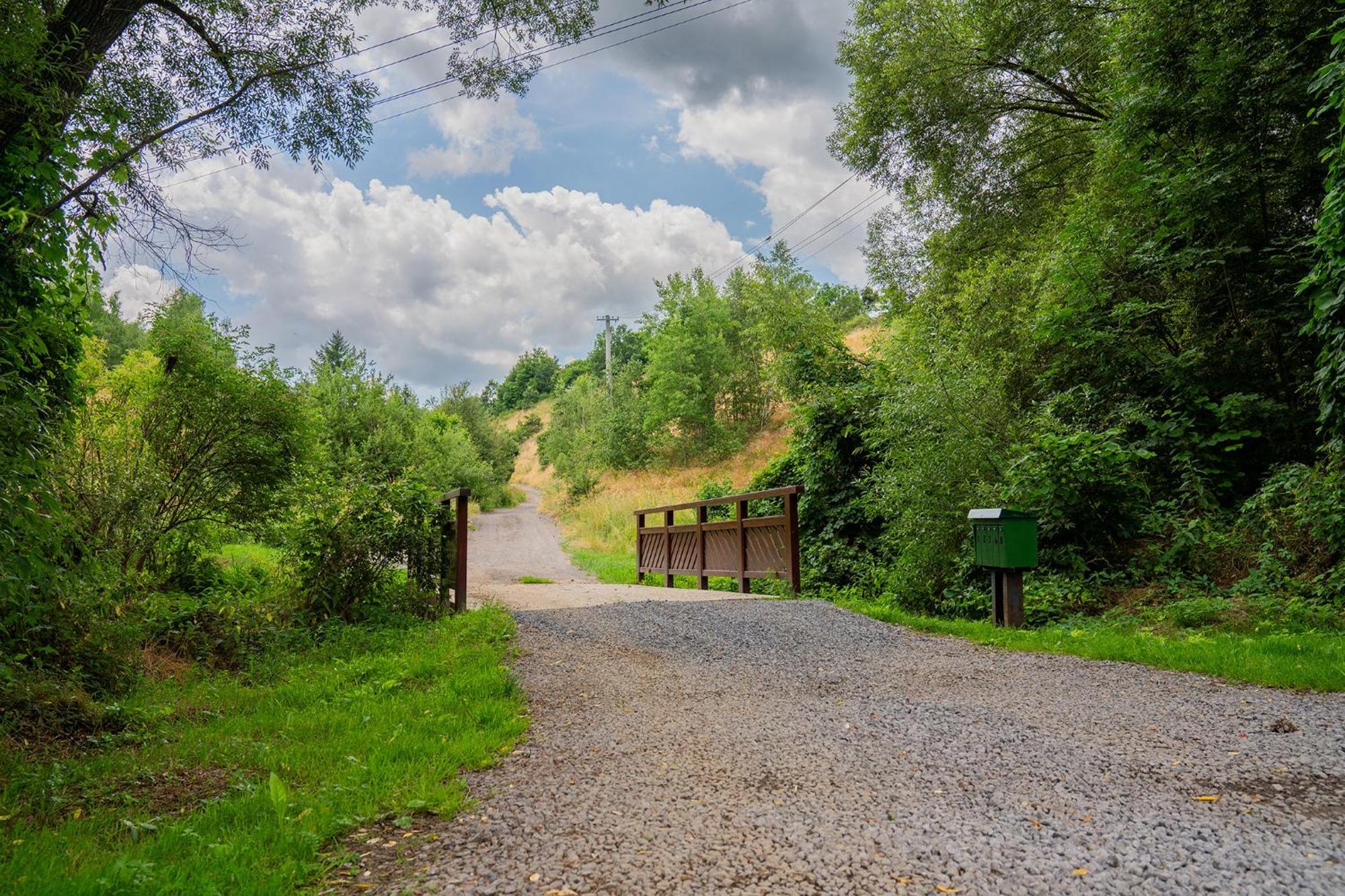 Chalupka Opal A Chalupa Achat Na Luke Lukahuta Chaletstiavnica Banska Stiavnica Na Samote - Samoobsluzny Pristup Cez Pin-Kod Nonstop Exterior photo